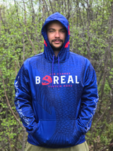 Hoodie de pêche Boréal bleu pour homme avec capuchon, logo Les Cannes Boréal et design inspiré du doré, vue de face.